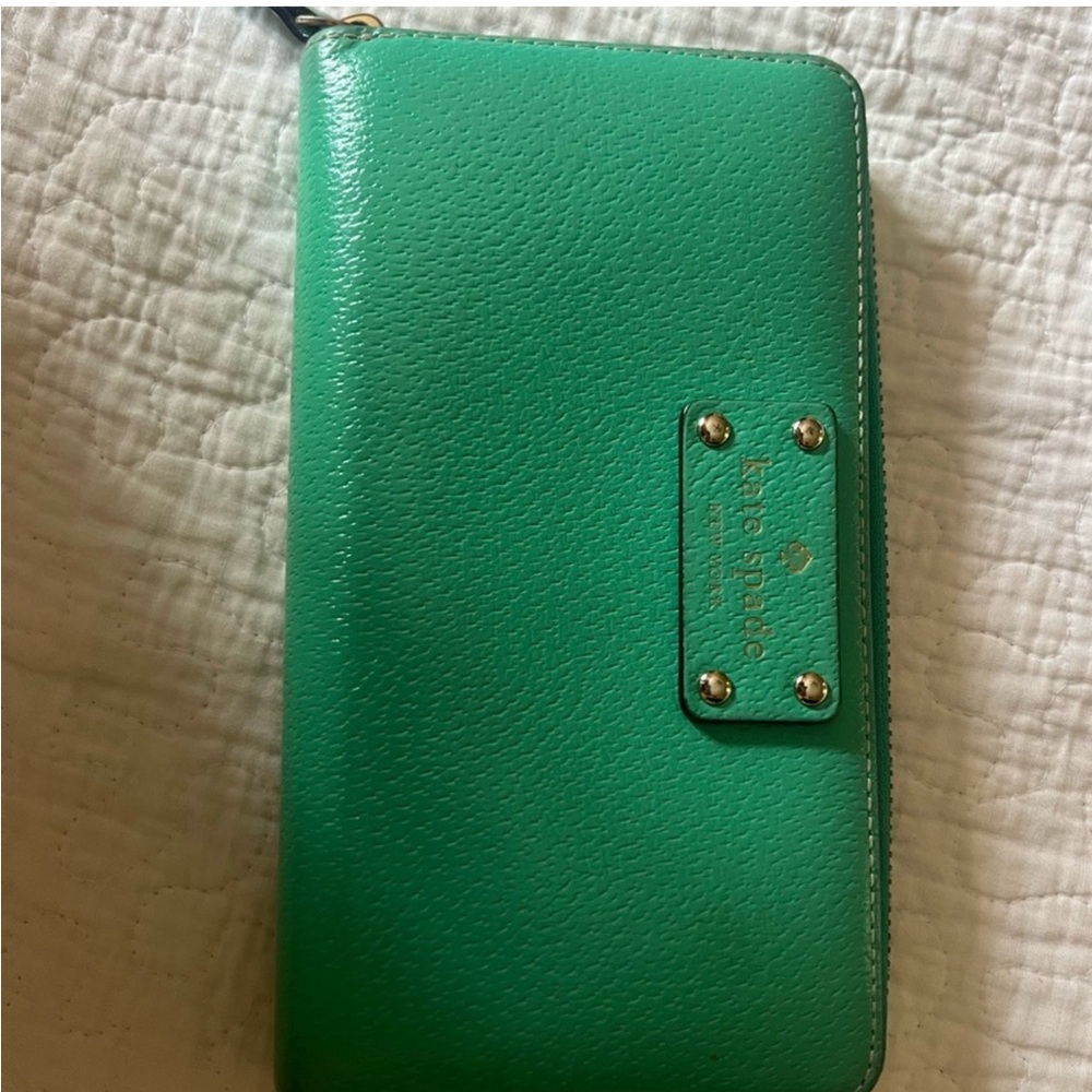 Kate Spade Vibrant Green Zip-Around Wallet